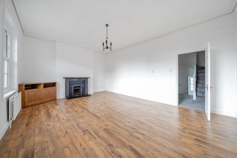 3 bedroom flat for sale, Burnt Ash Road, London, SE12