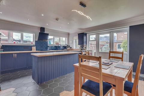 72 Arundel Road, Benfleet, SS7 4EF