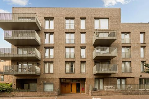 1 bedroom apartment for sale, Bowline Court, Brentford Lock West