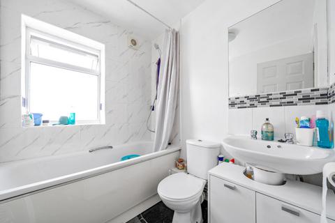 3 bedroom end of terrace house for sale, Haslemere Avenue, Mitcham CR4