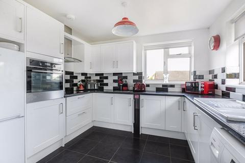 37 Lyminge Close, Sidcup, DA14 6RE