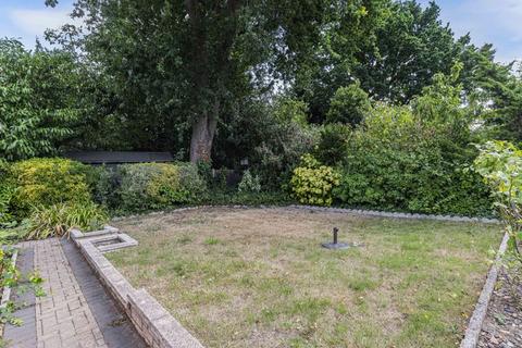 37 Lyminge Close, Sidcup, DA14 6RE