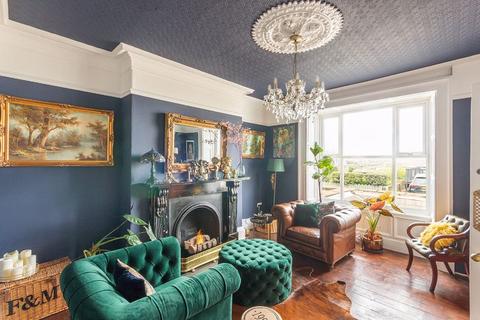2 Bath Terrace, Seaham, SR7 7EZ