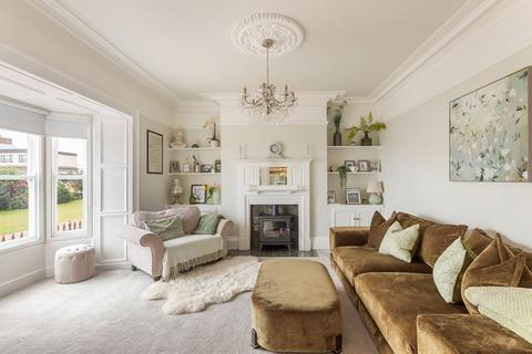2 Bath Terrace, Seaham, SR7 7EZ
