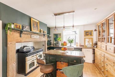2 Bath Terrace, Seaham, SR7 7EZ