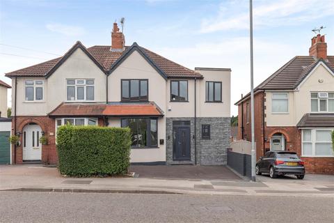 4 bedroom semi-detached house for sale, Berry Hill Lane, Mansfield