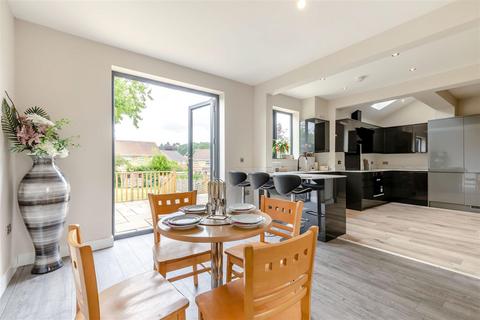 4 bedroom semi-detached house for sale, Berry Hill Lane, Mansfield