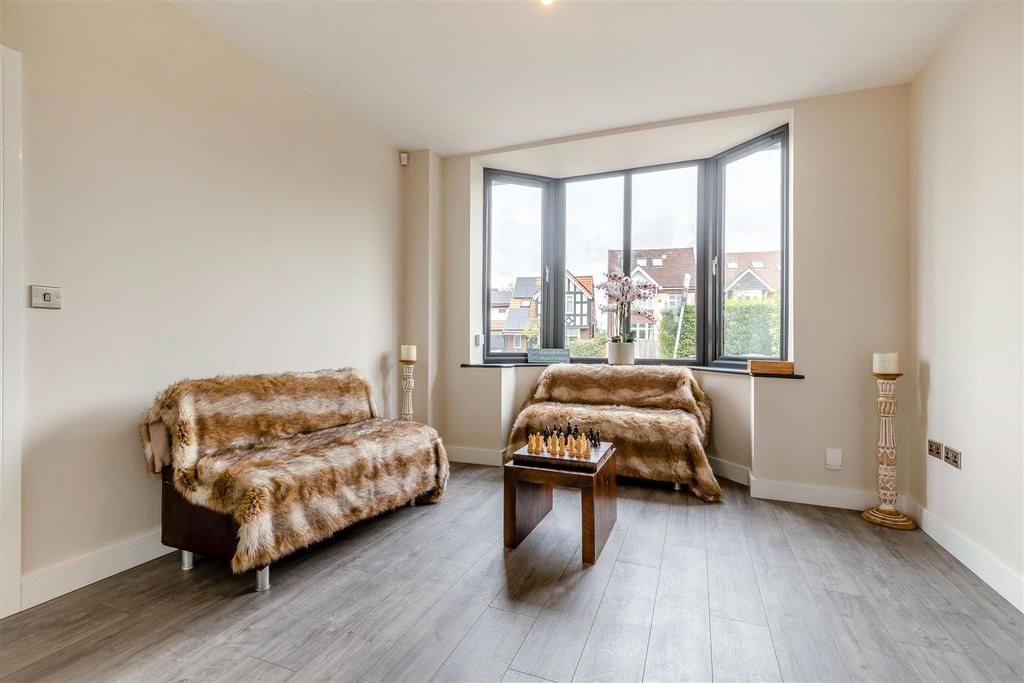 8657375-interior27v2.jpg
