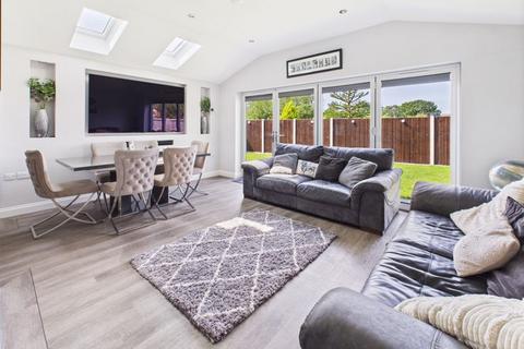 4 bedroom detached house for sale, 35 St Leonards Avenue, Woodhall Spa