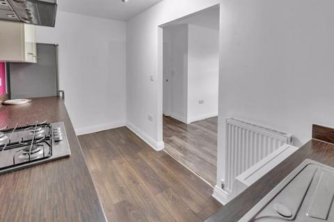 2 bedroom apartment for sale, Turnpike Close, Rochdale