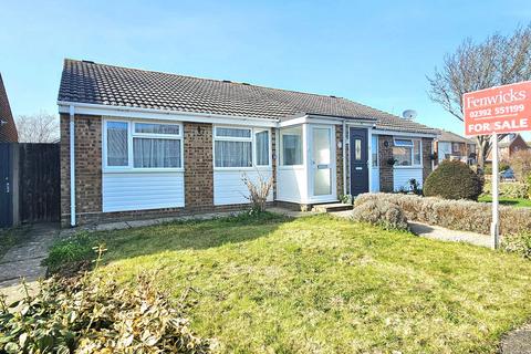 2 bedroom semi-detached bungalow for sale, Hiller Walk, Lee-On-The-Solent, PO13
