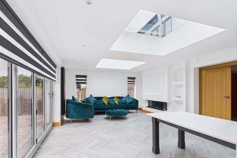 undefined, Central Avenue, Walesby NG22