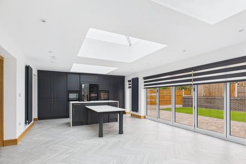 6 bedroom detached house for sale, Central Avenue, Newark NG22