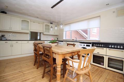 3 bedroom detached house for sale, Reservoir Lane, Southampton SO30
