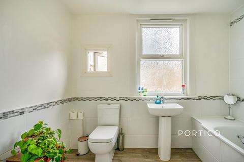 1 bedroom flat to rent, Elmsdale Road, Walthamstow, E17