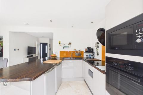 47 Robinson Road, Gloucester, GL1 5BN