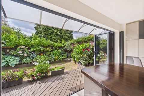 47 Robinson Road, Gloucester, GL1 5BN