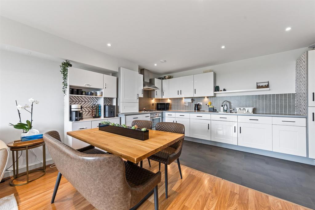 331 Dalgin Pl Web14.jpg