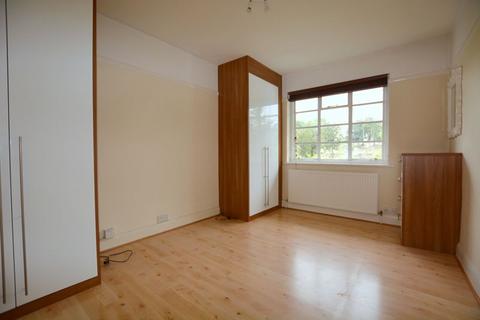 2 bedroom apartment for sale, Capel Gardens, Pinner