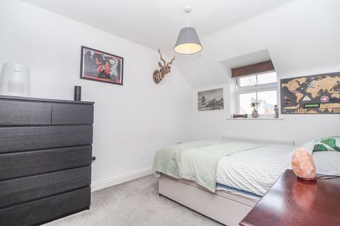 52 Appledore Road, Bedford, MK40 3UZ