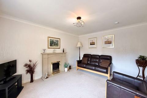 104 Bentinck Drive, Troon, KA10 6HZ
