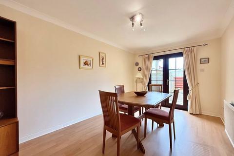 104 Bentinck Drive, Troon, KA10 6HZ