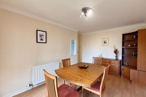 104 Bentinck Drive, Troon, KA10 6HZ