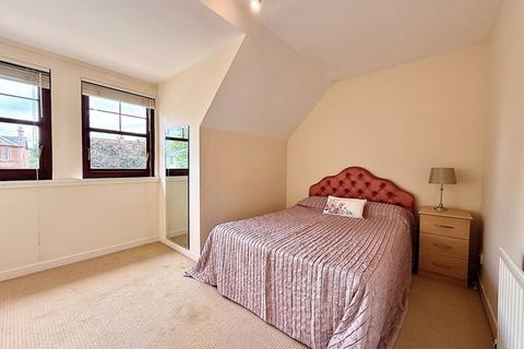 104 Bentinck Drive, Troon, KA10 6HZ