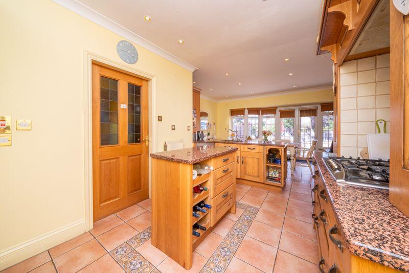 Kitchen/ dining...