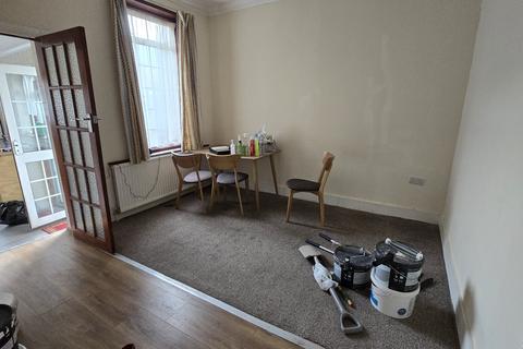 4 bedroom terraced house to rent, Mitcham Road, London, E6