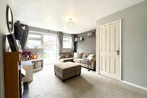 14 Cowdray Close, Luton, LU2 8QS