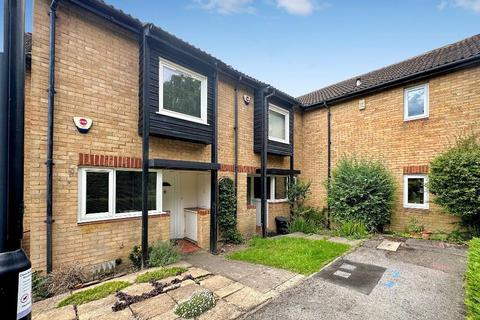 34 Whitmead Close, South Croydon, CR2 7AS