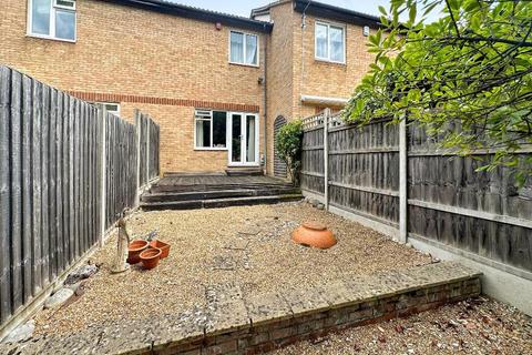 34 Whitmead Close, South Croydon, CR2 7AS