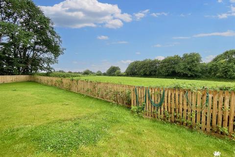 4 bedroom detached house for sale, Heol Meinciau, Mynyddygarreg, Kidwelly