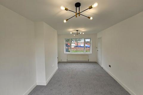3 bedroom semi-detached house to rent, Bolton Road, Swinton, Manchester