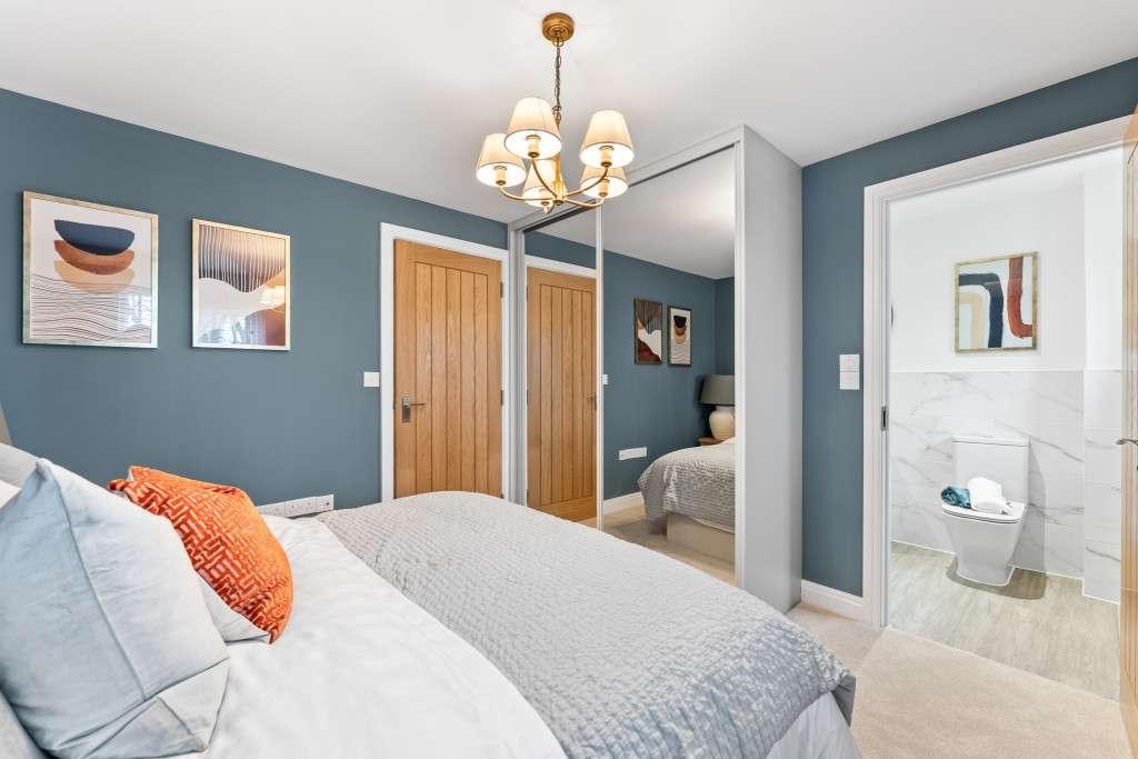 Master bedroom, en suite