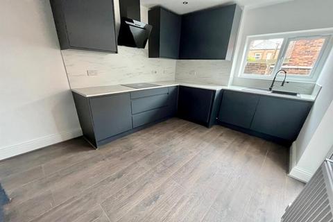 5 bedroom semi-detached house for sale, Carlton Road, Sale, M33