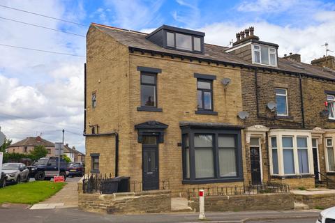 5 bedroom end of terrace house for sale, Hollingwood Lane, Bradford, BD7