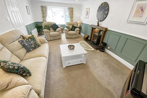 27 Acle Meadows, Newton Aycliffe, DL5 4XD