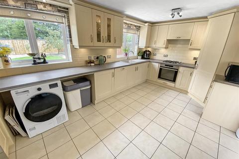 27 Acle Meadows, Newton Aycliffe, DL5 4XD