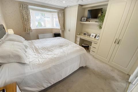 27 Acle Meadows, Newton Aycliffe, DL5 4XD