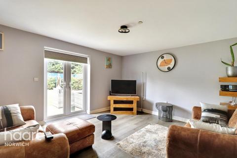 2 bedroom bungalow for sale, Hastings Court, MELTON CONSTABLE