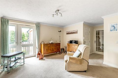 2 bedroom retirement property for sale, EMMELINE LODGE, LEATHERHEAD, KT22