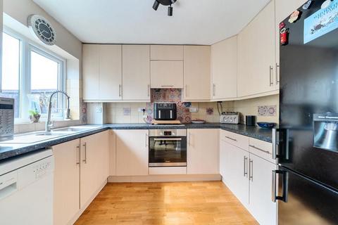 3 bedroom semi-detached house for sale, Banbury,  Oxfordshire,  OX16