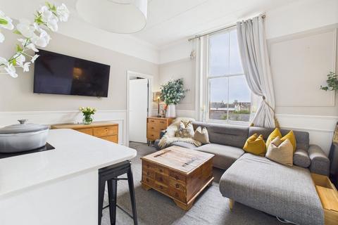 1 bedroom flat for sale, West Mansions Heene Terrace, Worthing, BN11 3NT