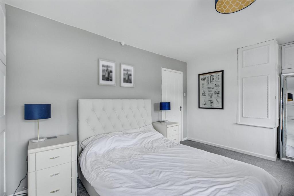 Bedroom 1 2.jpeg