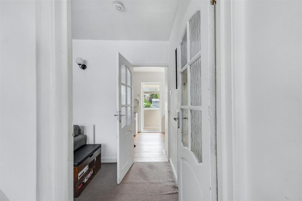 Entrance Hall 1.jpeg