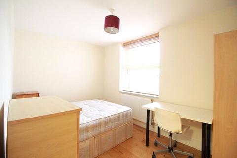 2 bedroom apartment to rent, High Street, Crouch End, London, N8