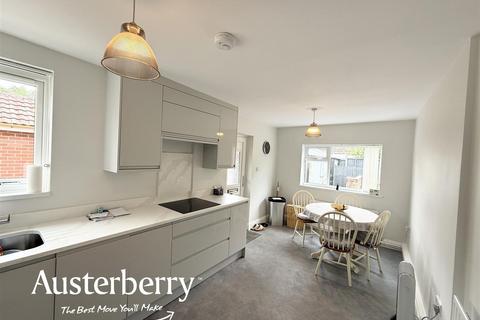 15 Braemar Close, Stoke-on-trent, ST2 8NL