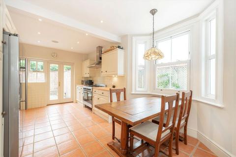 3 bedroom semi-detached house for sale, Grosvenor Road, Twickenham TW1
